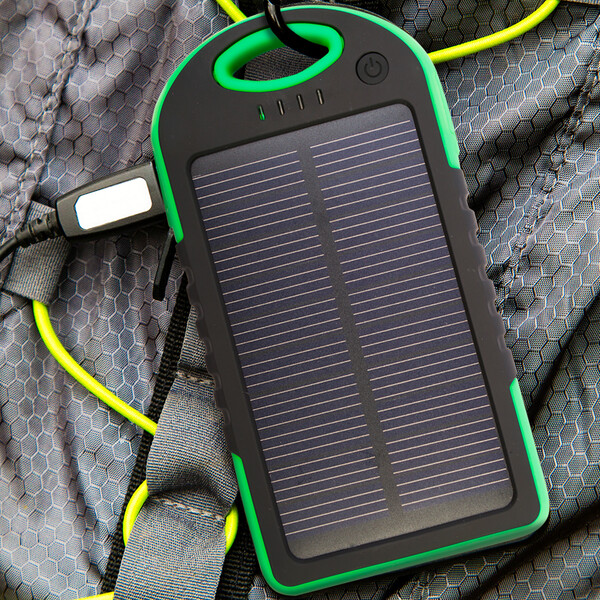 Solar-Powerbank mit 5000 mAh Schwarz/Schwarz mit 1m Micro USB Kabel