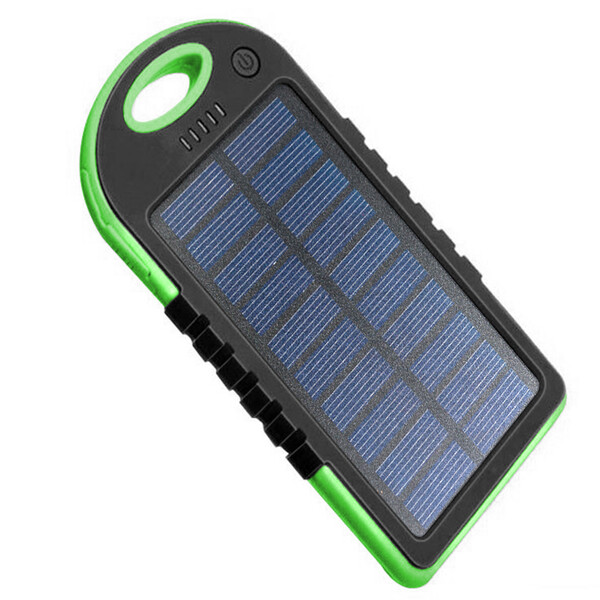 Solar-Powerbank mit 5000 mAh und Karabiner Schwarz/Grün
