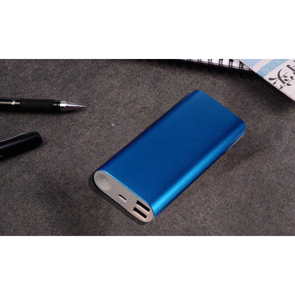 16000 mAh Powerbank aus Aluminium Blau mit 1m Micro USB Kabel