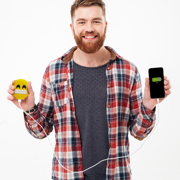 8800 mAh Emoji Powerbank - Klein und Leistungsstark für unterwegs Grinsen mit Zähnen