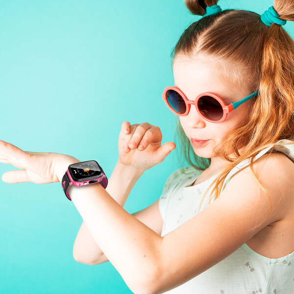 Kinder Smartwatch mit GPS. Telefon und SOS Pink mit LBS